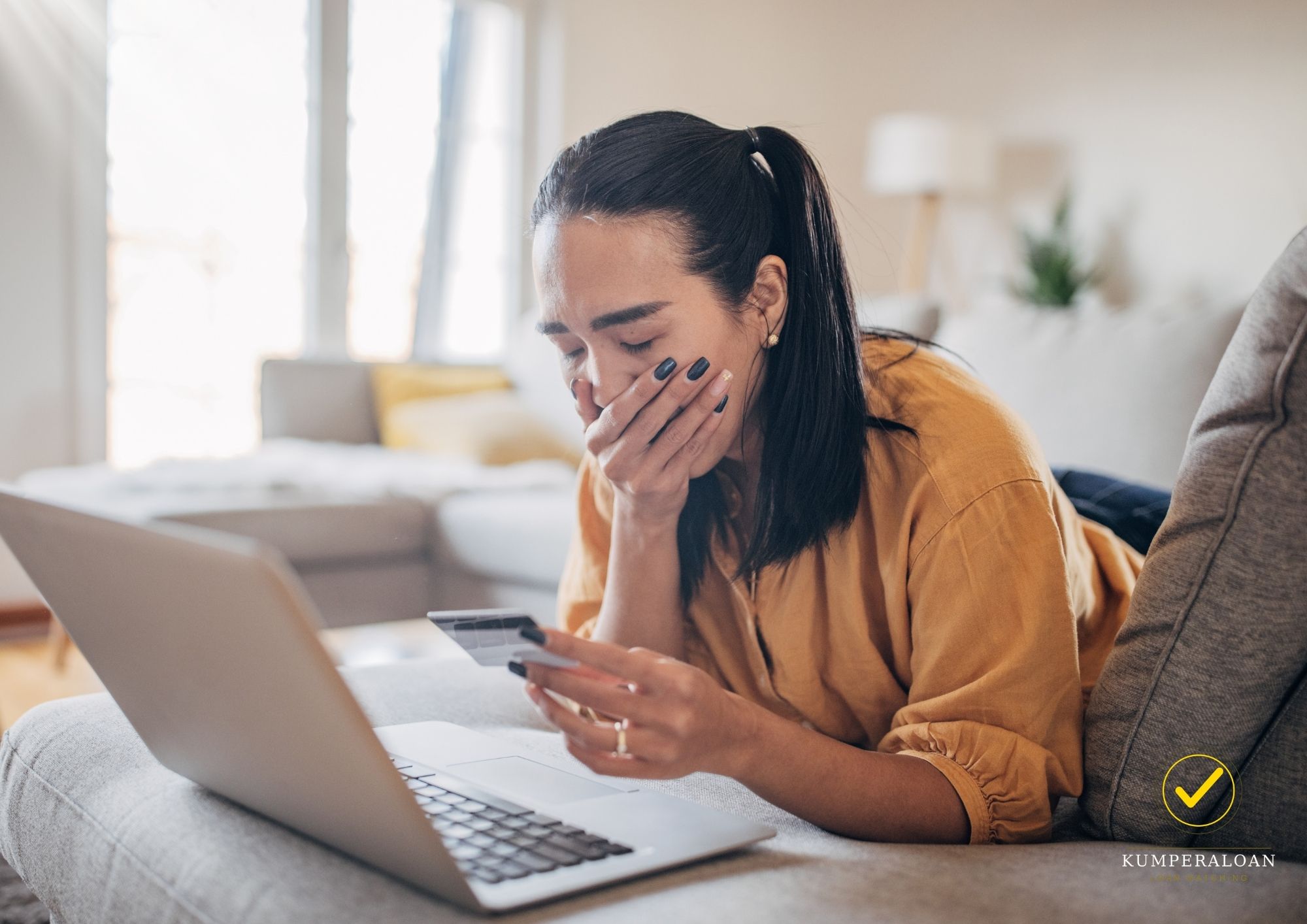 Warning signs of a Philippine loan scam on a mobile phone screen